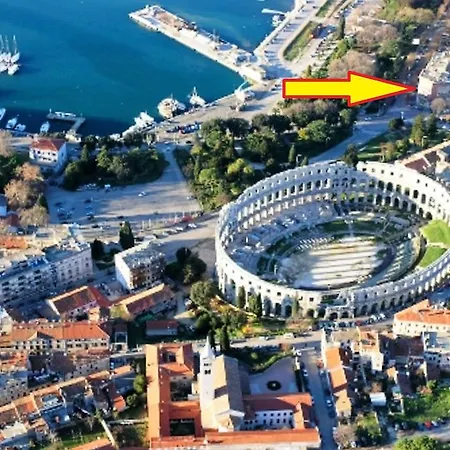 아파트 Amphitheater *